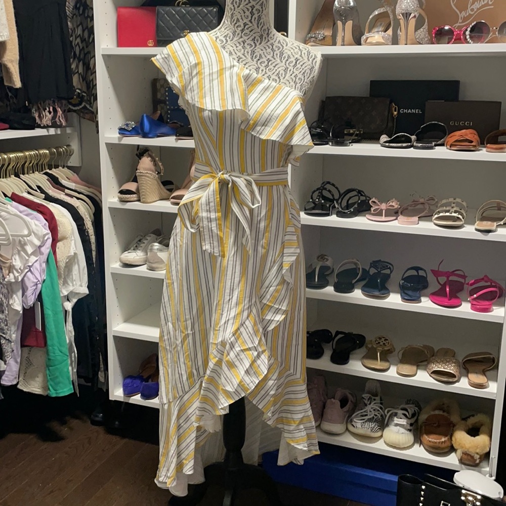 Lulus size small one shoulder midi dress